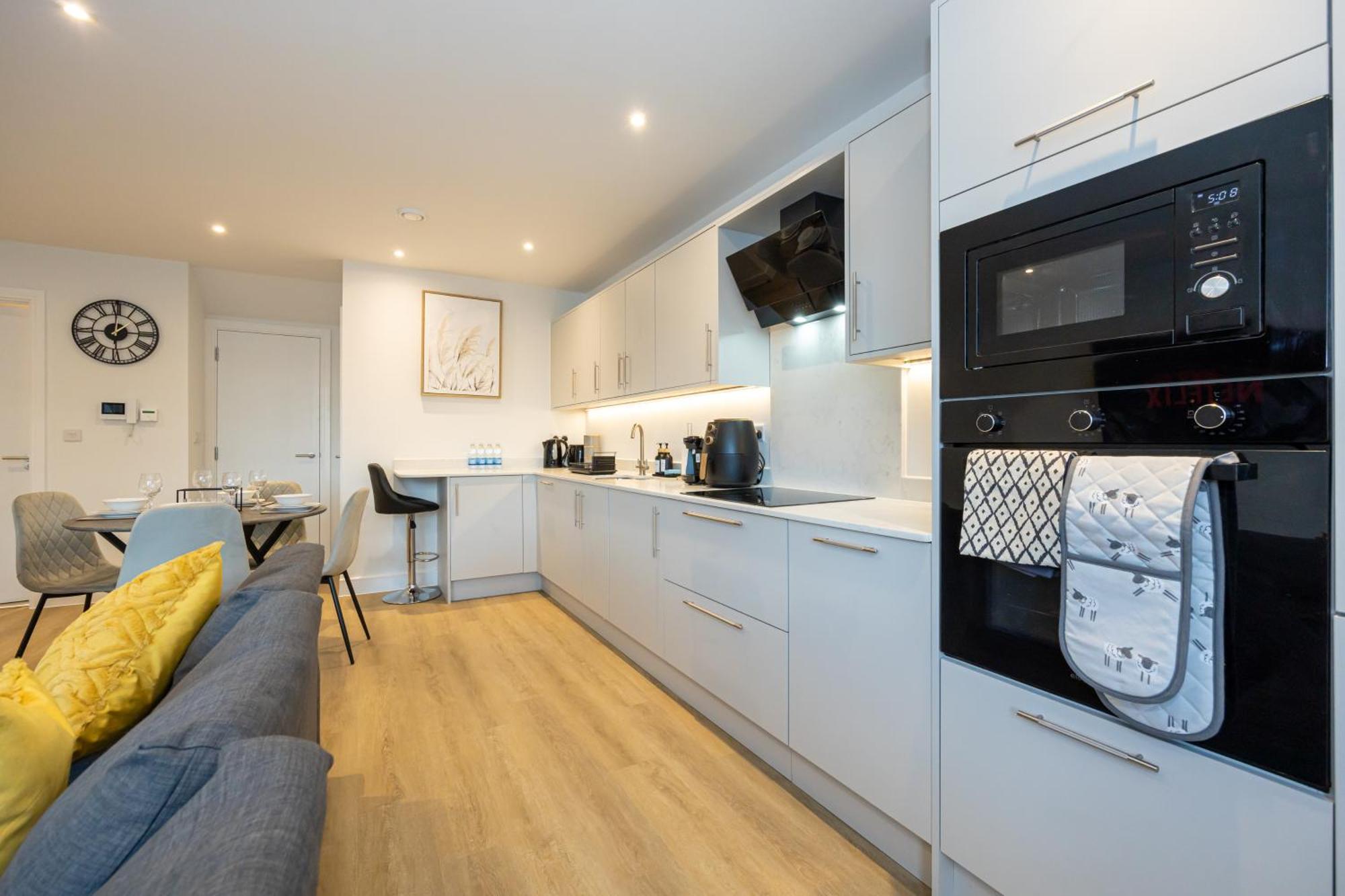 Modern 2 Bed Near Wythenshawe Hospital And Manchester Airport With Parking Exteriör bild